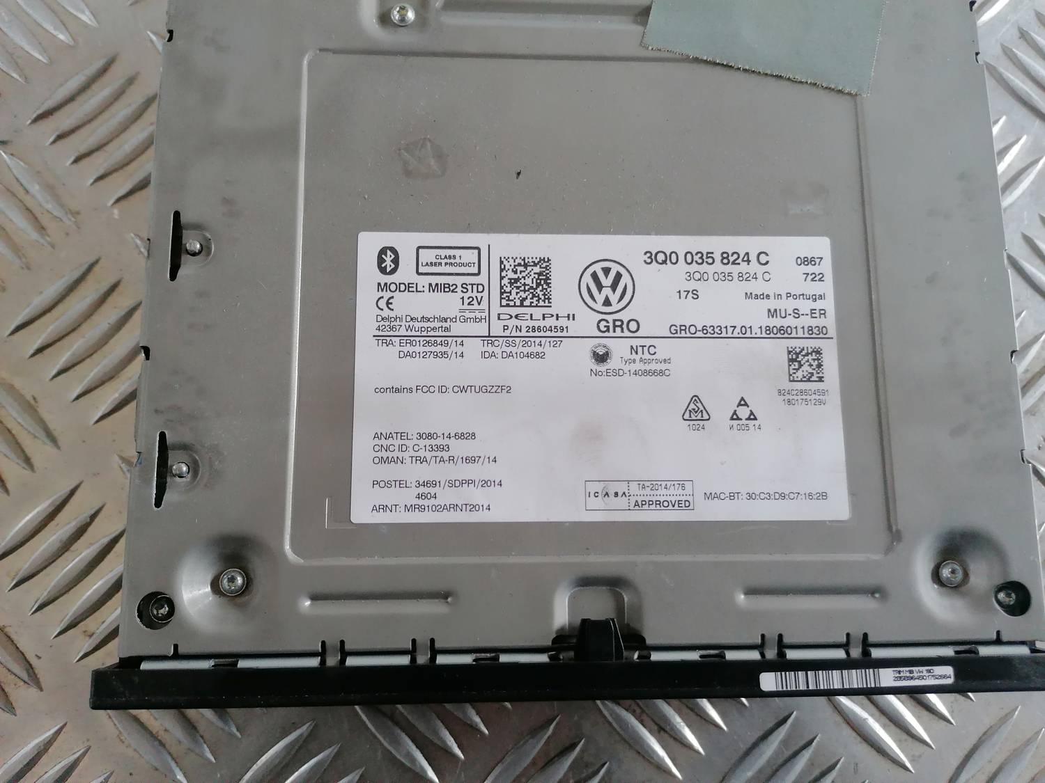 Navigācijas vadības pults priekš VW CRAFTER 2018 4 Navigācijas vadības pults priekš VW CRAFTER 2018