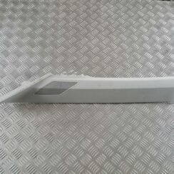 Priekšējas salona statnes apdare priekš VW CRAFTER 2018