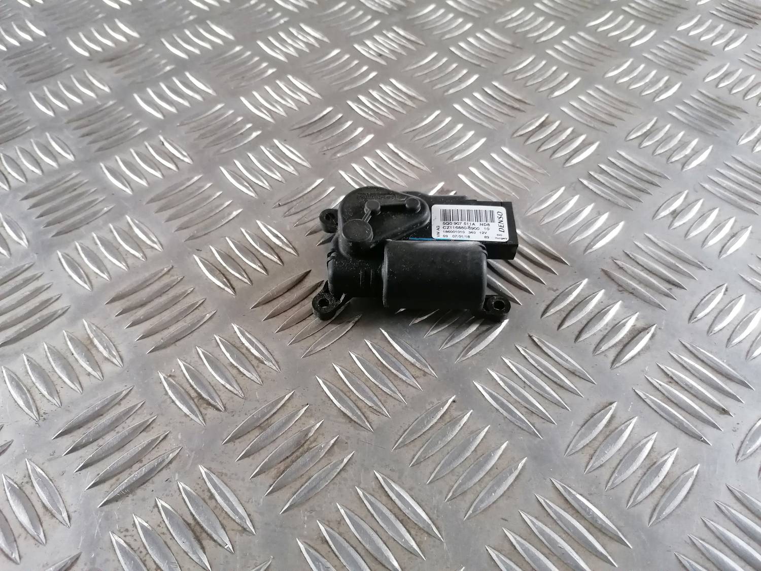 Apsildes sistēmas aktuators priekš VW CRAFTER 2018 1 Apsildes sistēmas aktuators priekš VW CRAFTER 2018