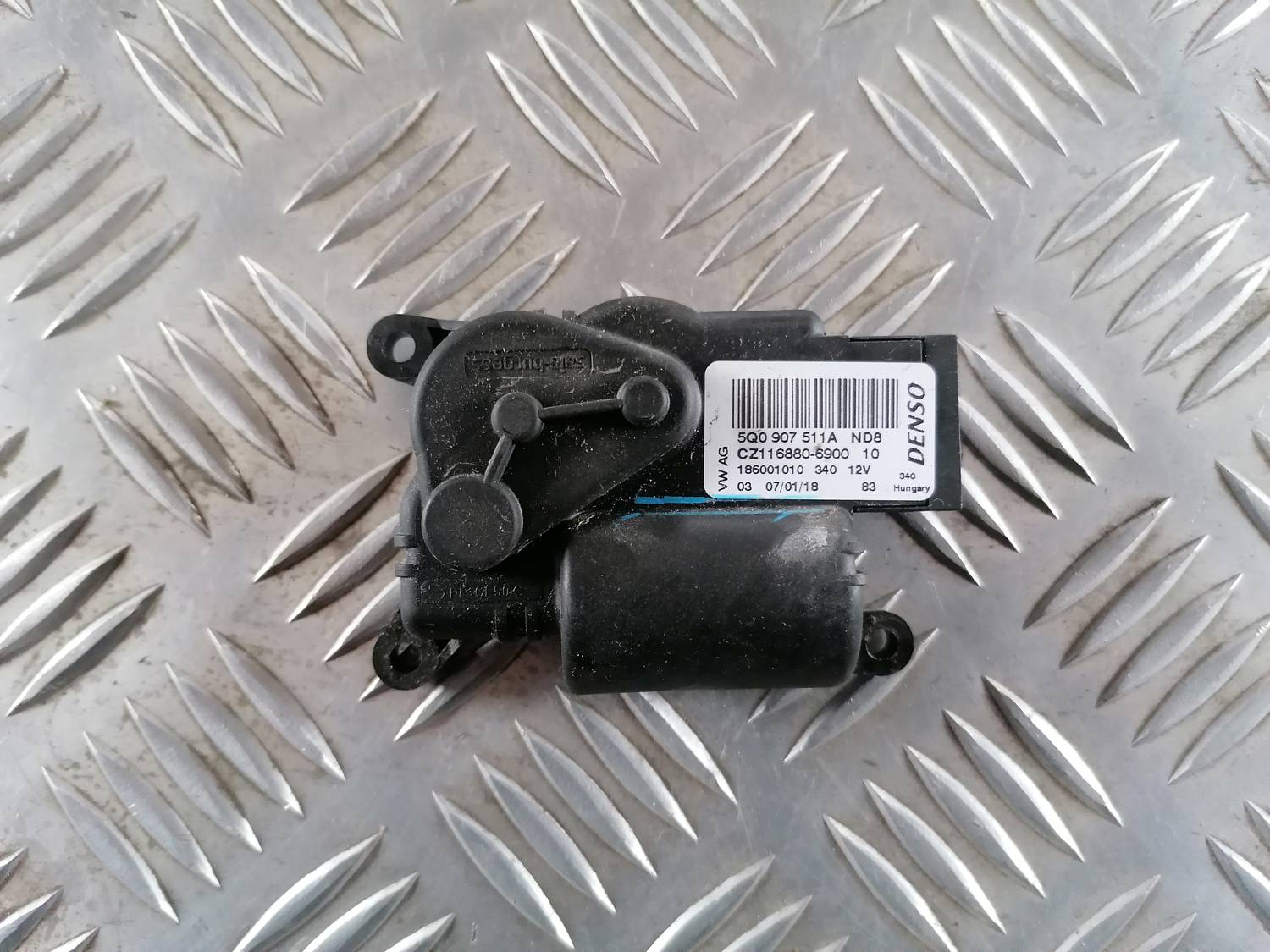 Apsildes sistēmas aktuators priekš VW CRAFTER 2018 5 Apsildes sistēmas aktuators priekš VW CRAFTER 2018