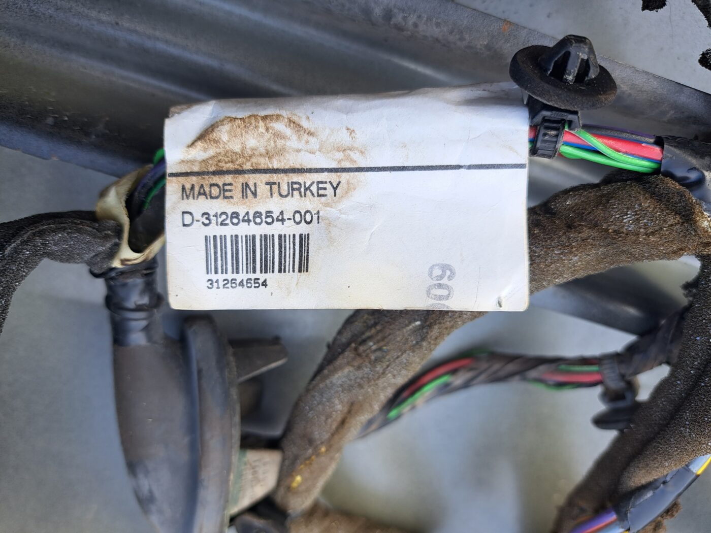 Aizmugurējās kreisās durvis priekš VOLVO V70 2009 3 Aizmugurējās kreisās durvis priekš VOLVO V70 2009