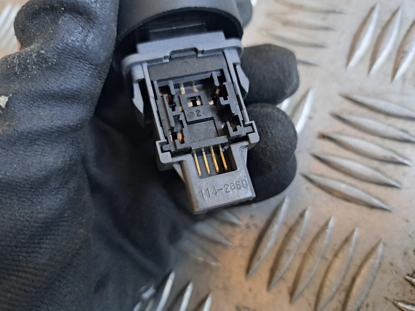 Trauksmes poga priekš TOYOTA RAV 4 2006 4 Trauksmes poga priekš TOYOTA RAV 4 2006