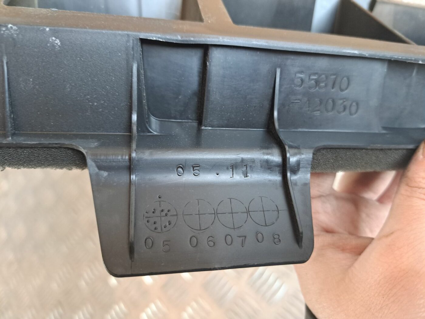 Salona gaisa vads priekš TOYOTA RAV 4 2006 4 Salona gaisa vads priekš TOYOTA RAV 4 2006