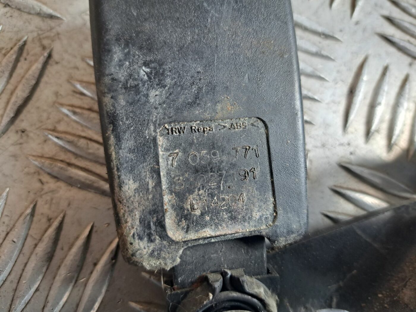 Aizmugurējā drošības jostas sprādze priekš BMW 525 E60 2004 BLACK 3 Aizmugurējā drošības jostas sprādze priekš BMW 525 E60 2004 BLACK