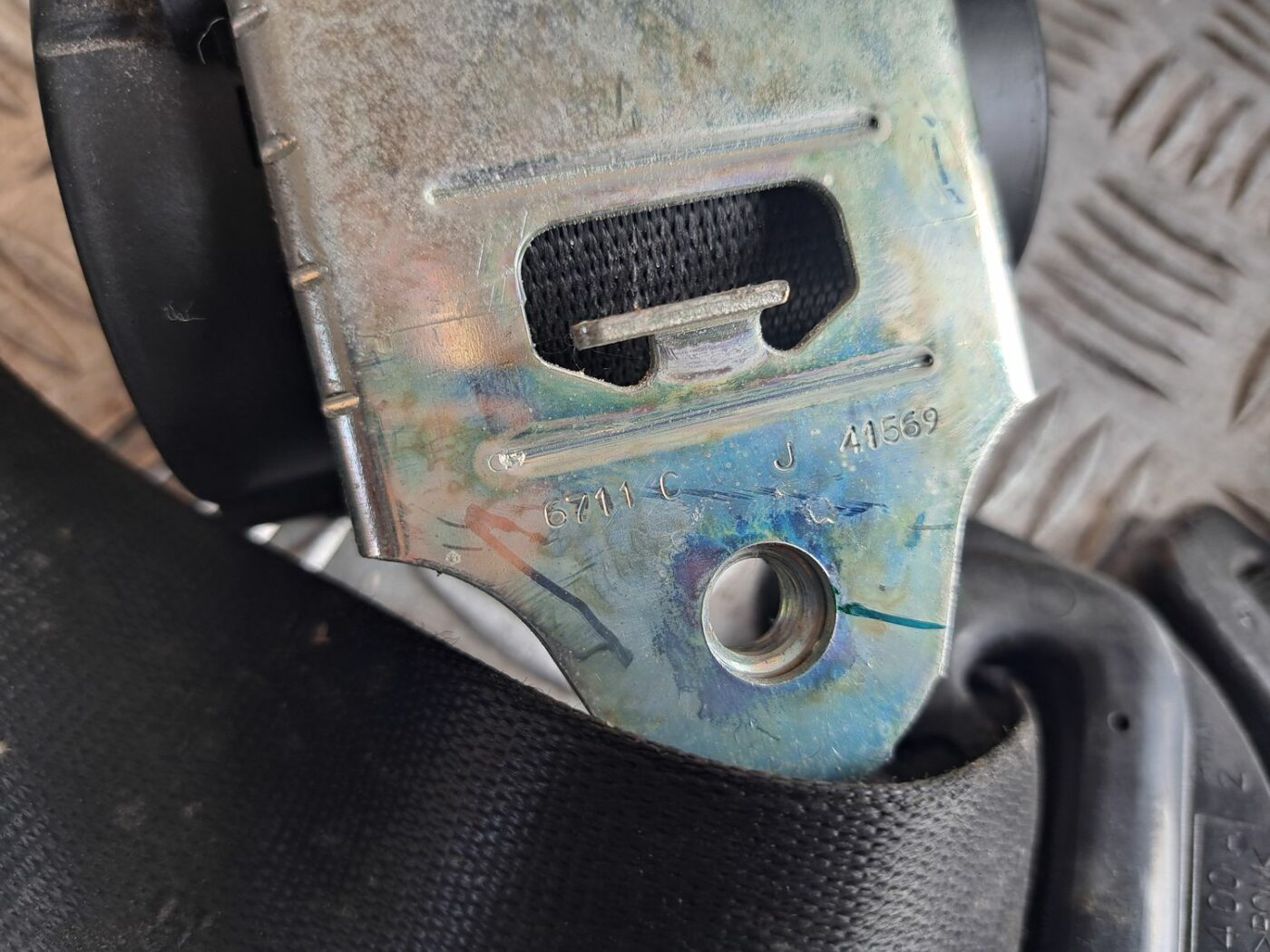 Priekšējā labā drošības josta priekš BMW 525 E60 2004 BLACK 5 Priekšējā labā drošības josta priekš BMW 525 E60 2004 BLACK