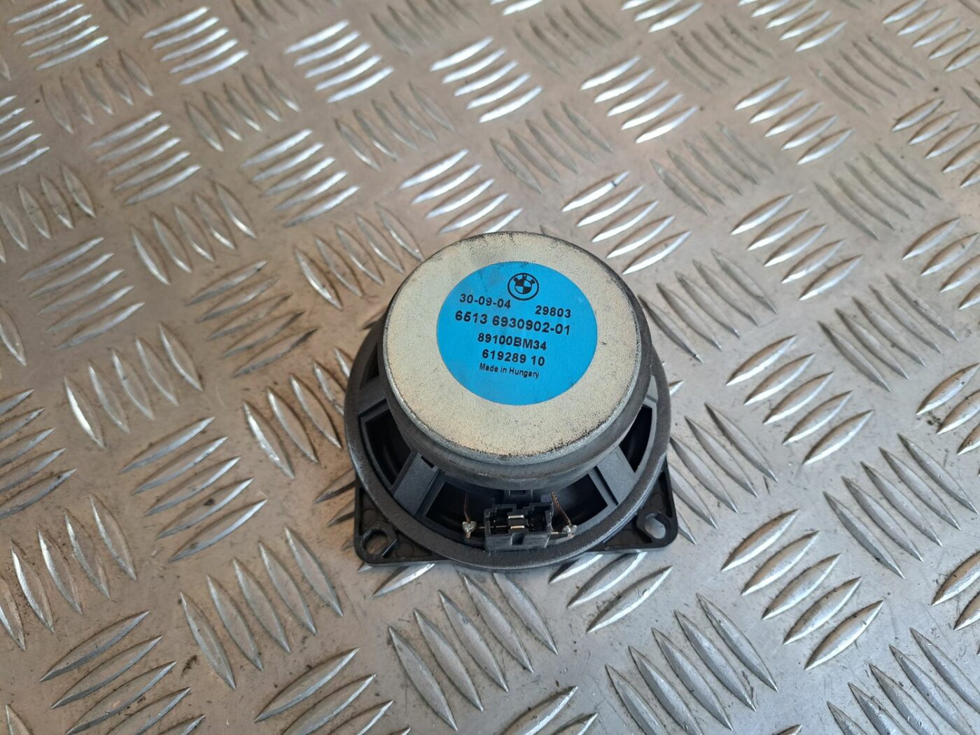 Durvju skaļrunis, apakšā priekš BMW 525 E60 2004 BLACK 4 Durvju skaļrunis, apakšā priekš BMW 525 E60 2004 BLACK