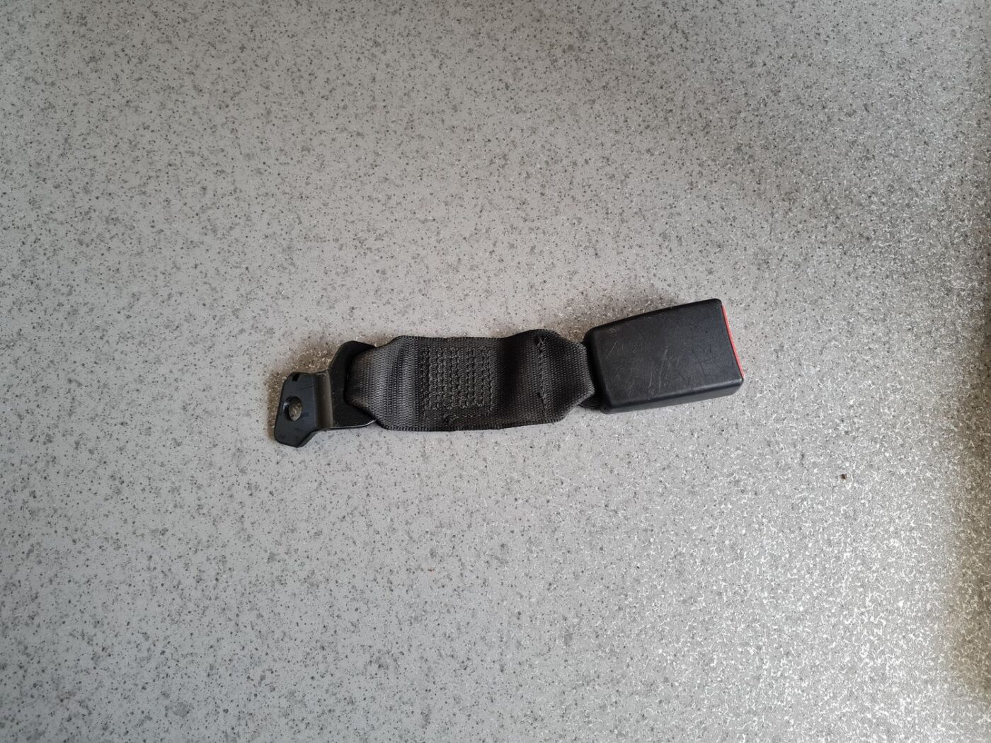 Aizmugurējā drošības jostas sprādze priekš BMW 525 E60 2004 BLACK 1 Aizmugurējā drošības jostas sprādze priekš BMW 525 E60 2004 BLACK