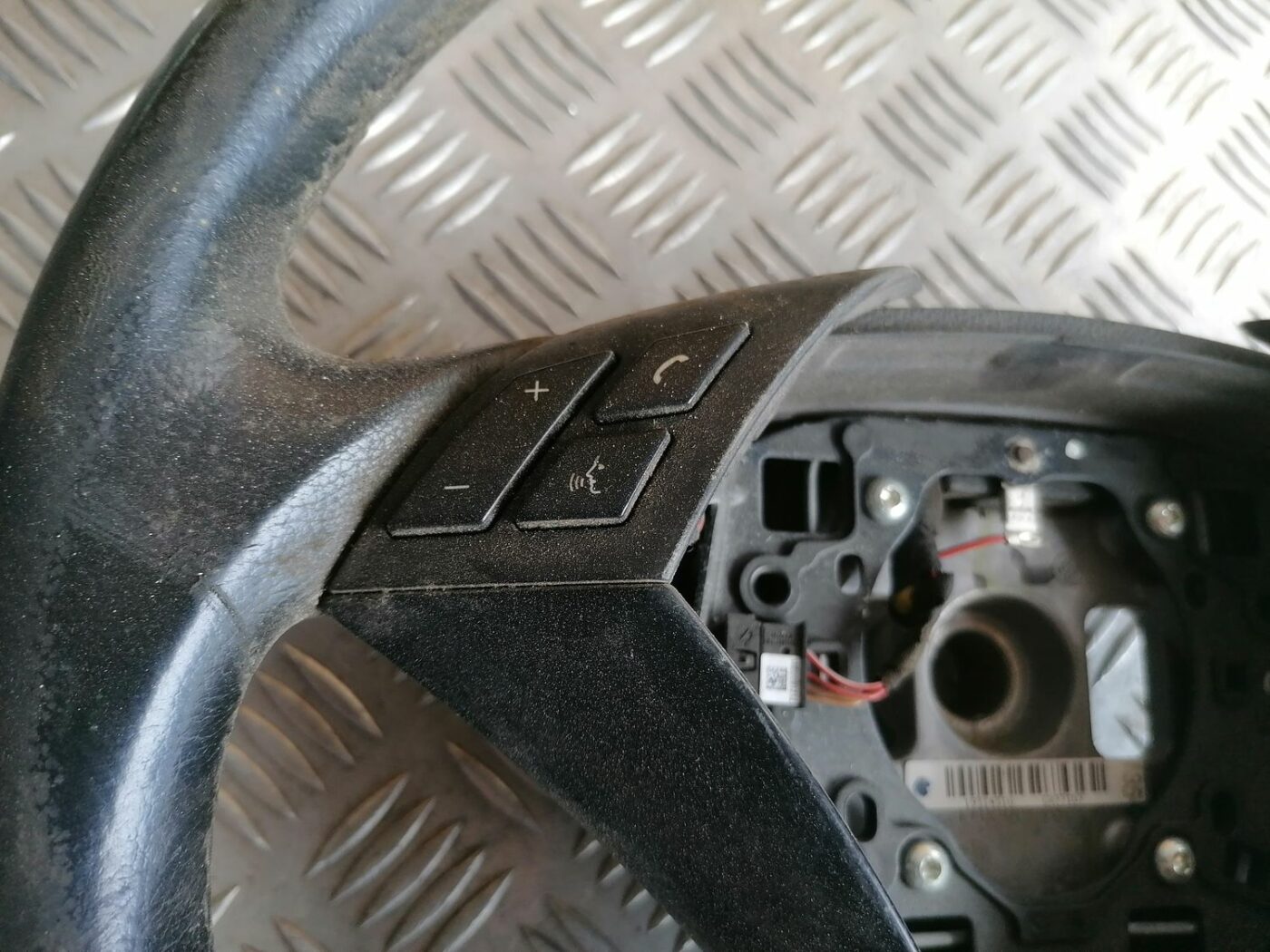 Stūre priekš BMW 525 E60 2004 BLACK 2 Stūre priekš BMW 525 E60 2004 BLACK