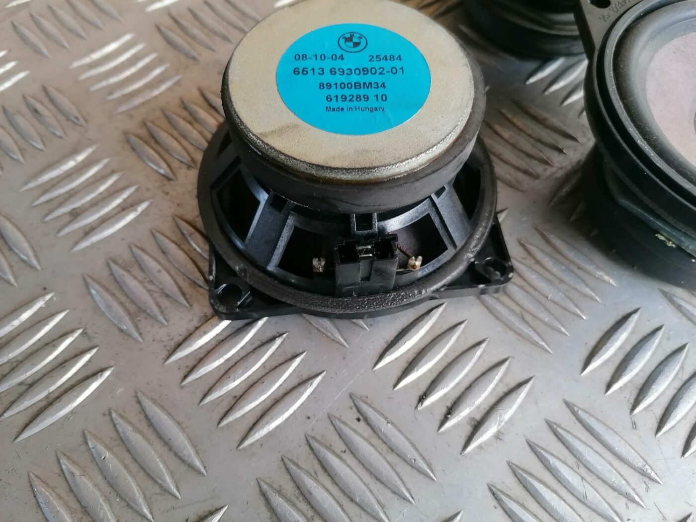 Durvju skaļrunis, apakšā priekš BMW 525 E60 2004 BLACK 6 Durvju skaļrunis, apakšā priekš BMW 525 E60 2004 BLACK