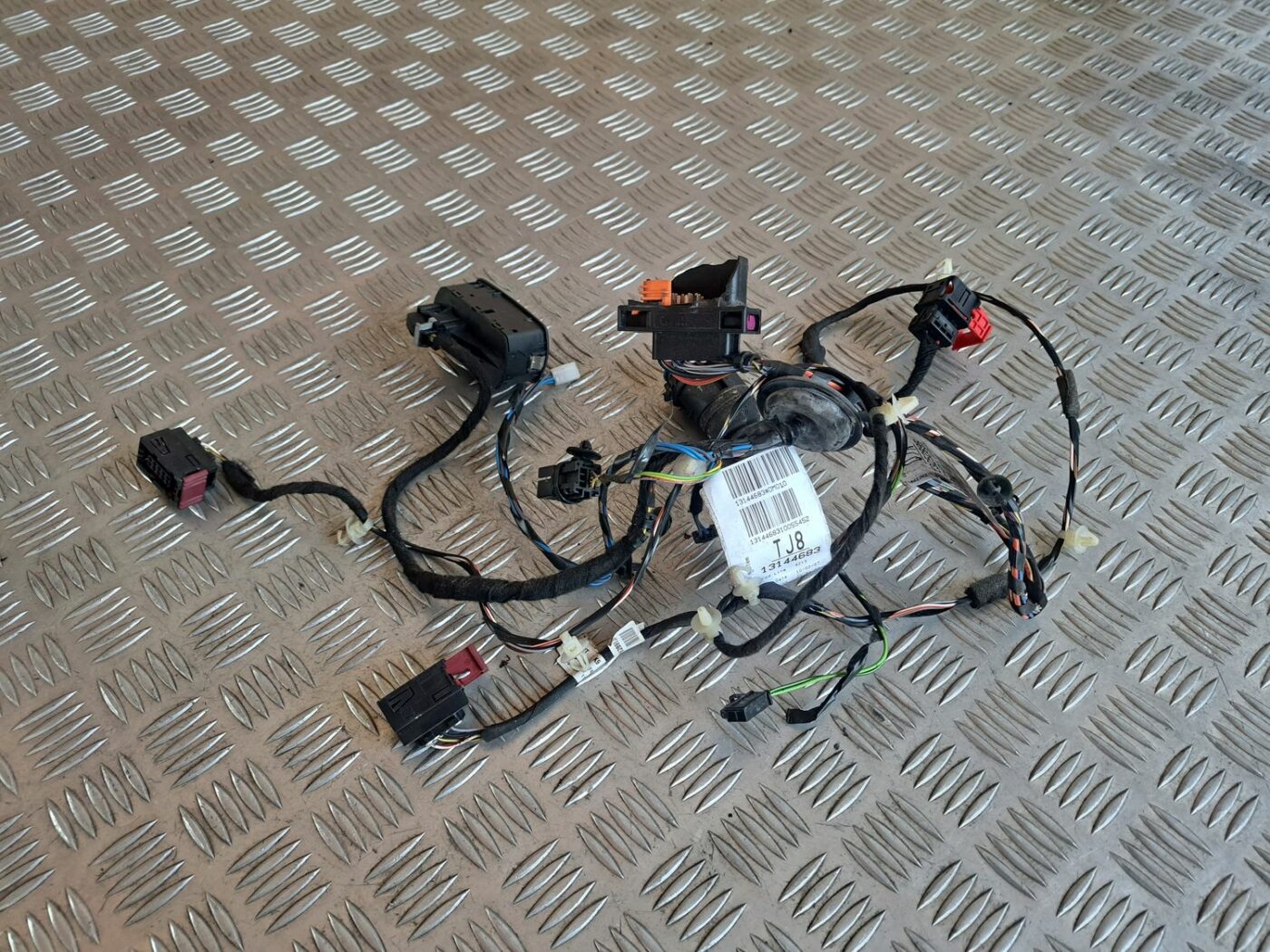 Durvju vadi priekš OPEL CORSA 2007