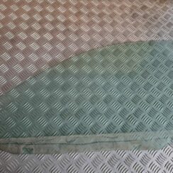 Priekšējo kreiso durvju stikls priekš VW GOLF IV 1999