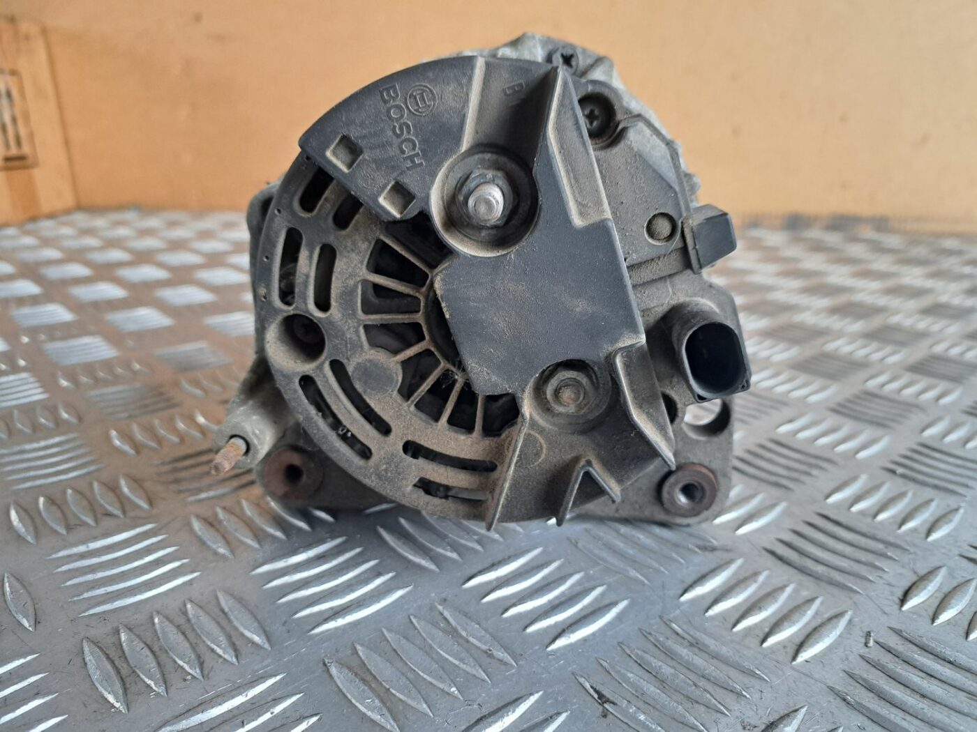 Ģenerators priekš VW GOLF IV 1999 6 Ģenerators priekš VW GOLF IV 1999