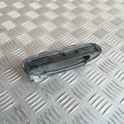 Priekšējāis labais durvju rokturis priekš AUDI A4 2000 AVANT