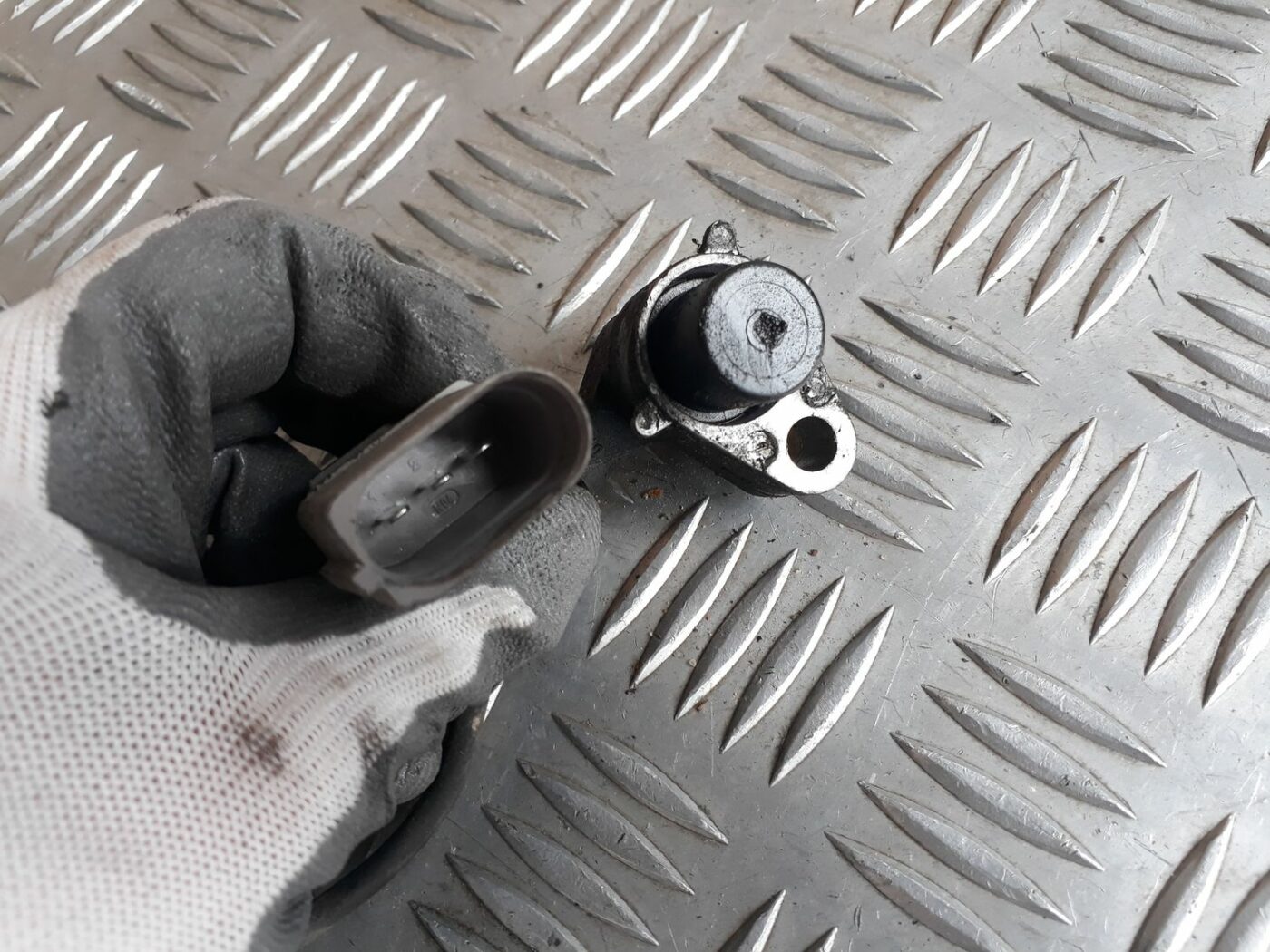 Kloķvārpstas devējs priekš AUDI A4 2000 AVANT 4 Kloķvārpstas devējs priekš AUDI A4 2000 AVANT