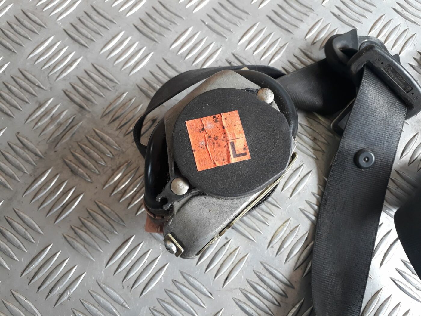 Priekšējā kreisā drošības josta priekš AUDI A4 2000 AVANT 5 Priekšējā kreisā drošības josta priekš AUDI A4 2000 AVANT