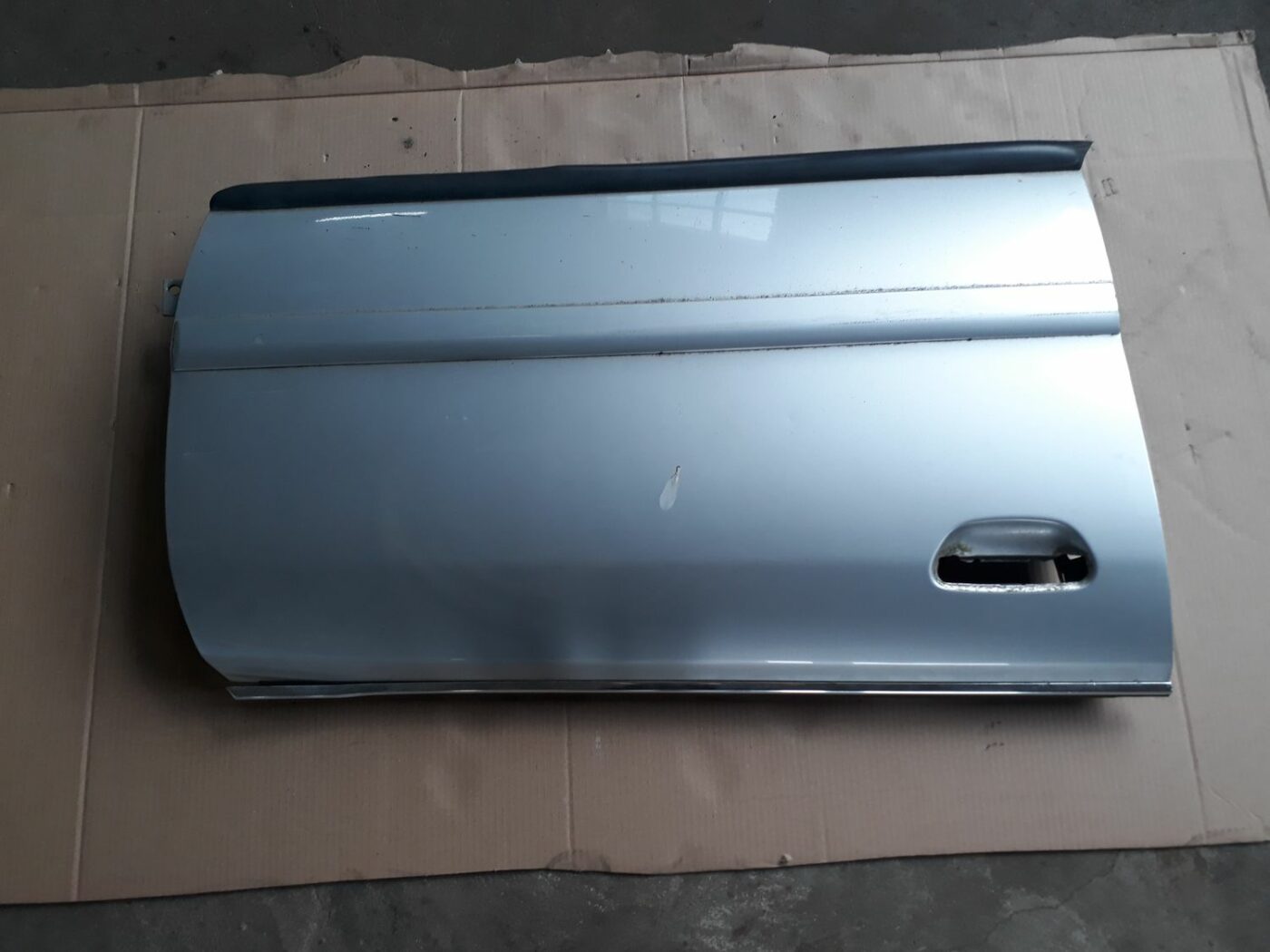 Priekšējās labās durvis priekš AUDI A4 2000 AVANT 2 Priekšējās labās durvis priekš AUDI A4 2000 AVANT