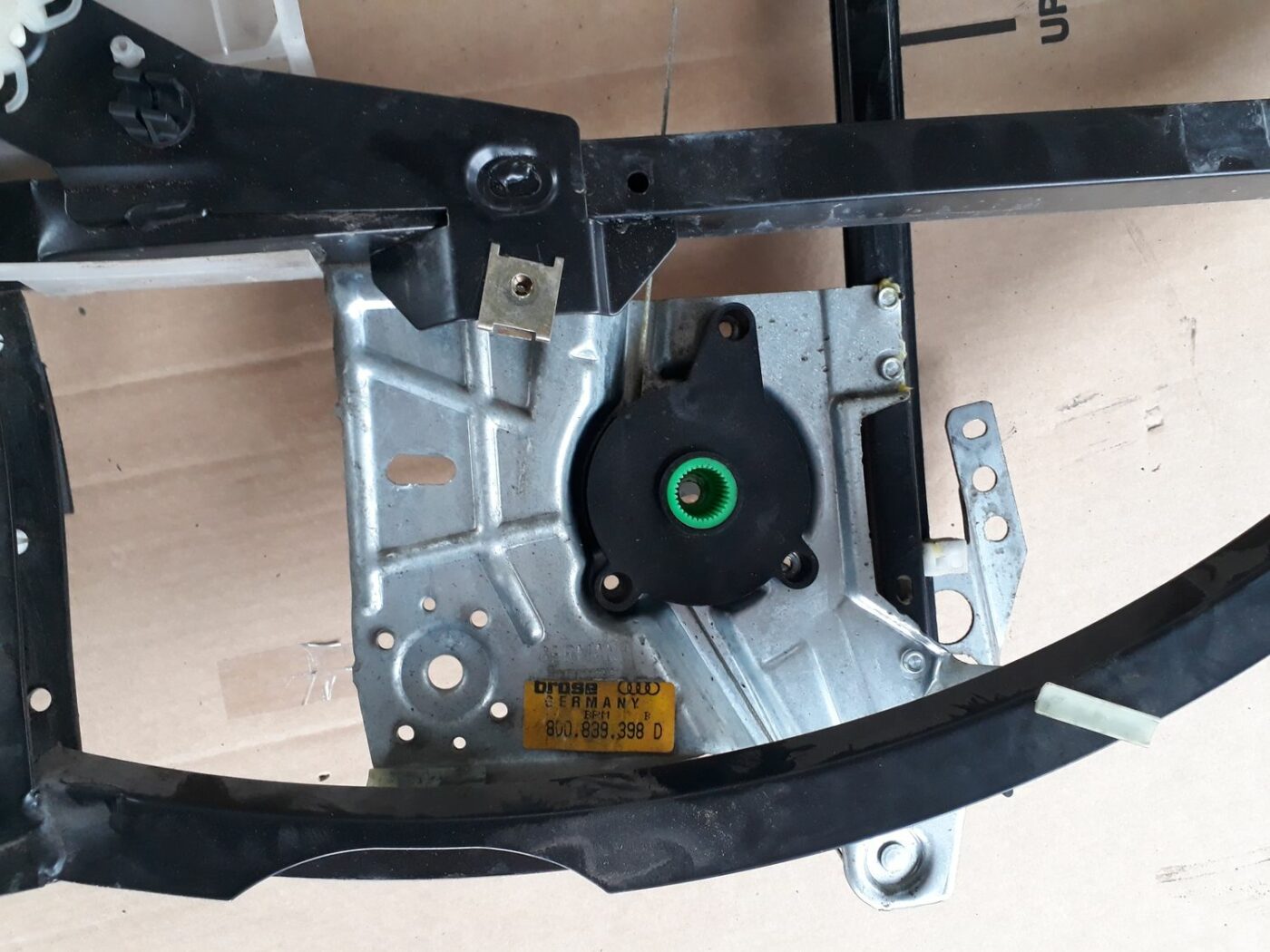 Durvju rāmis priekš AUDI A4 2000 AVANT 3 Durvju rāmis priekš AUDI A4 2000 AVANT