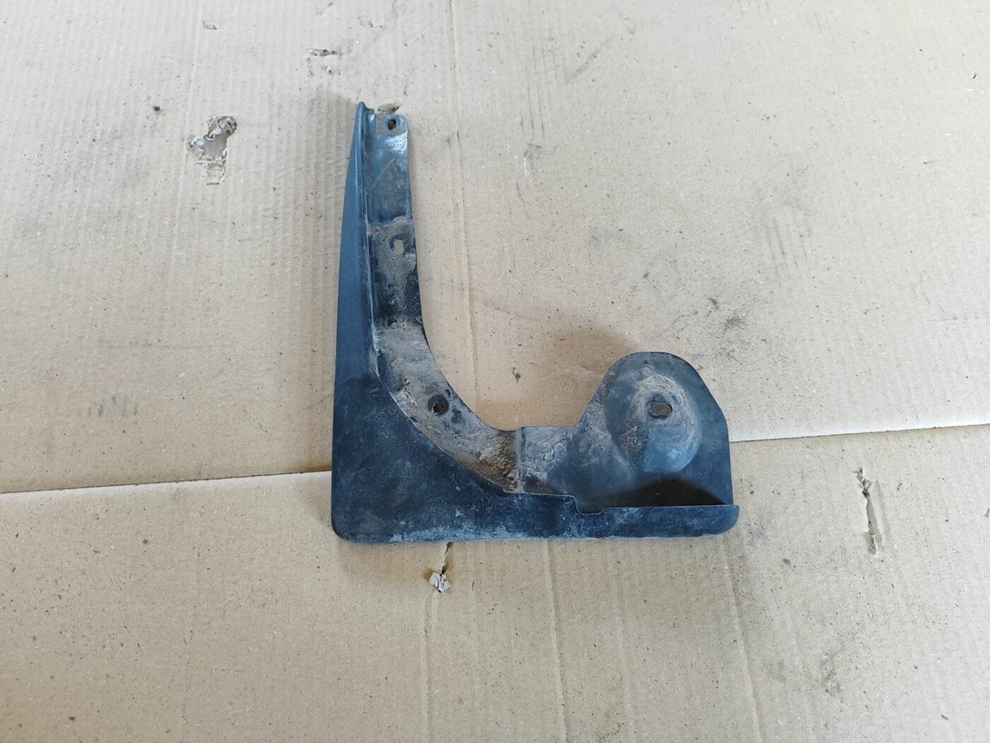 Aizmugurējais kreisais dubļusargs priekš SKODA OCTAVIA 2008 2 Aizmugurējais kreisais dubļusargs priekš SKODA OCTAVIA 2008