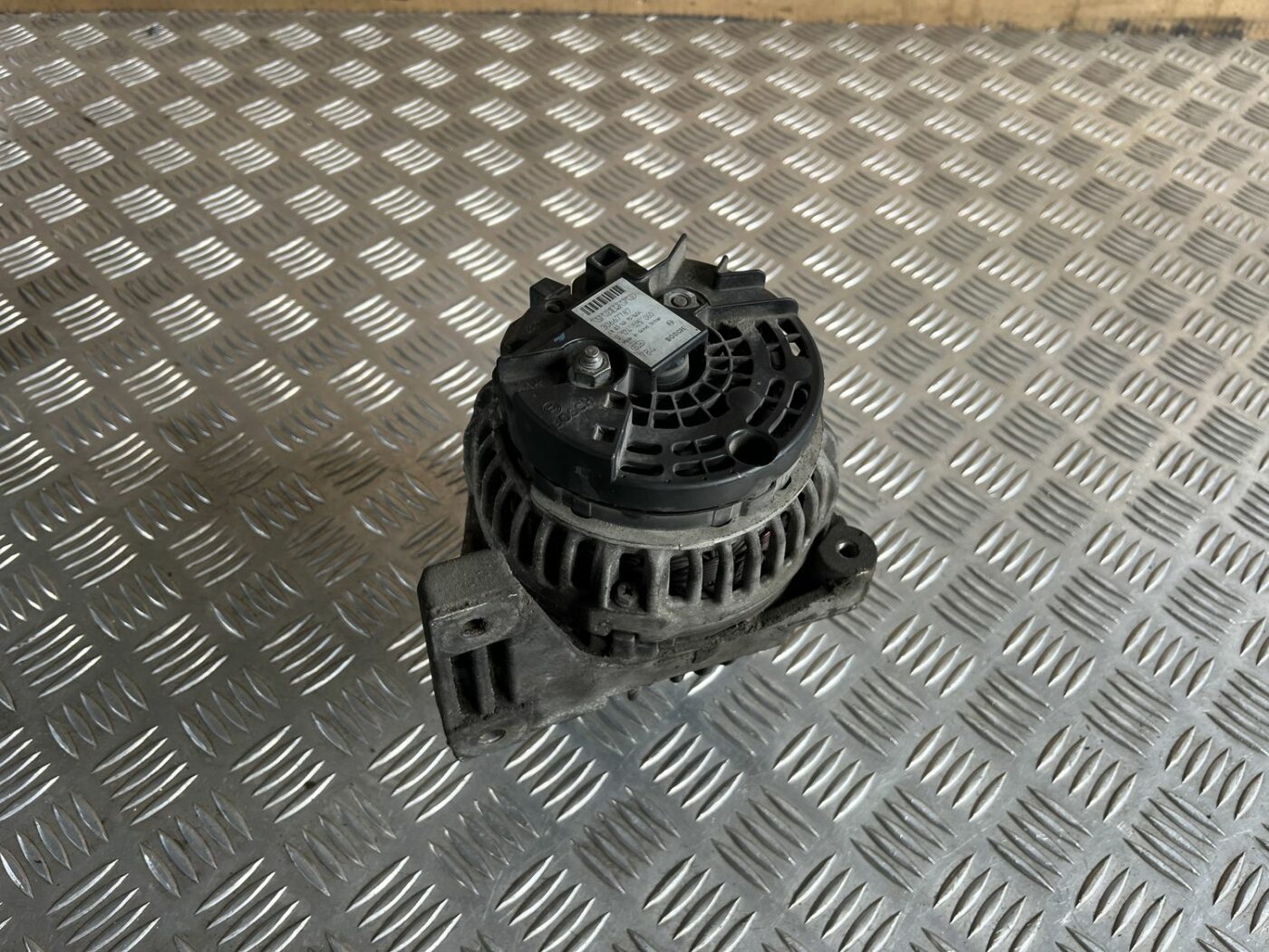 Ģenerators priekš VOLVO S60 2007 4 Ģenerators priekš VOLVO S60 2007