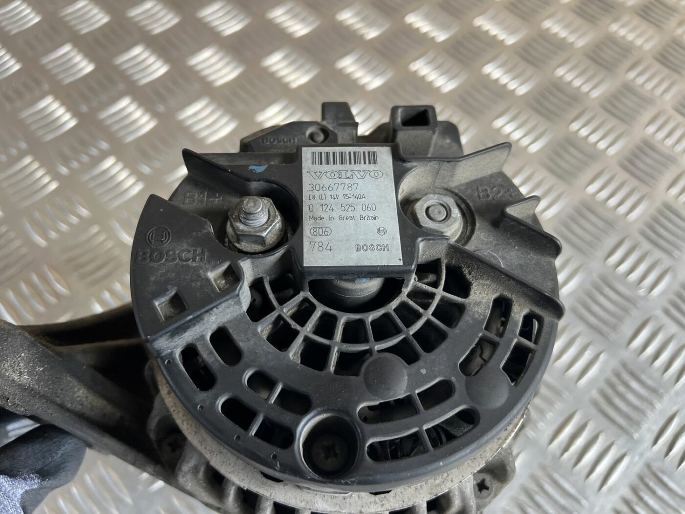 Ģenerators priekš VOLVO S60 2007 3 Ģenerators priekš VOLVO S60 2007