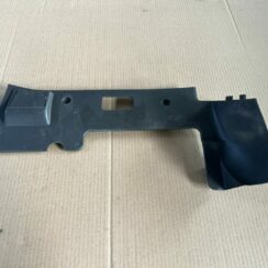 Mērinstrumentu paneļa apakšēja apdare priekš VOLVO S60 2007