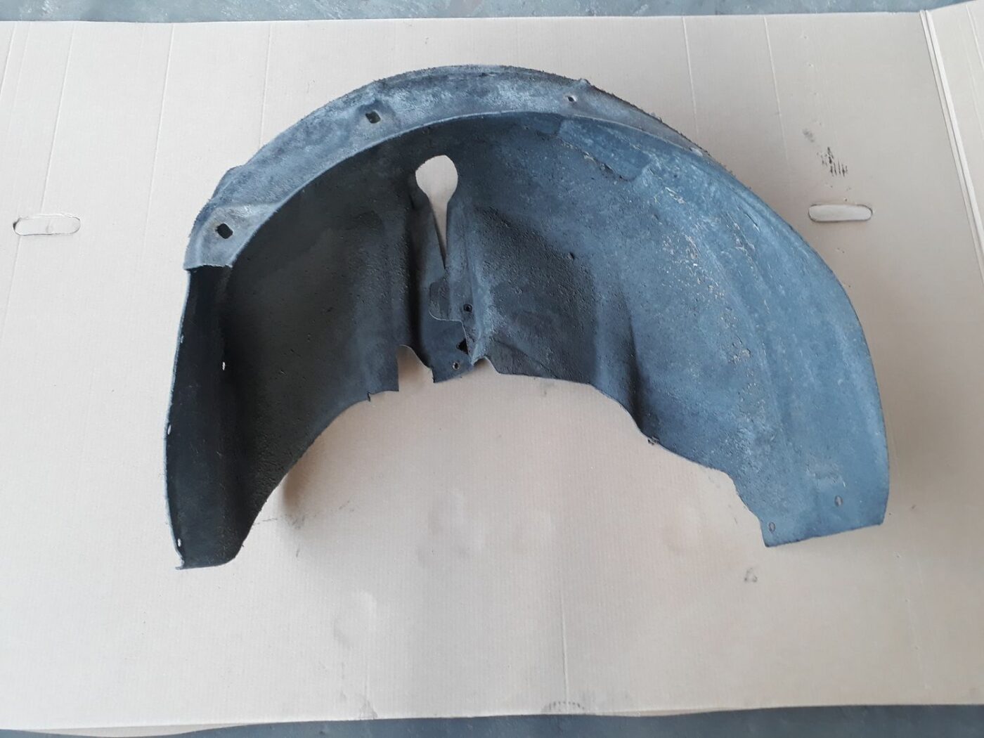 Aizmugurējais labais paspārns priekš AUDI A6 AVANT 2006 1 Aizmugurējais labais paspārns priekš AUDI A6 AVANT 2006