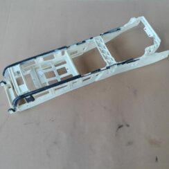 Centrālās konsoles iekšējā plastmasa priekš AUDI A6 AVANT 2006