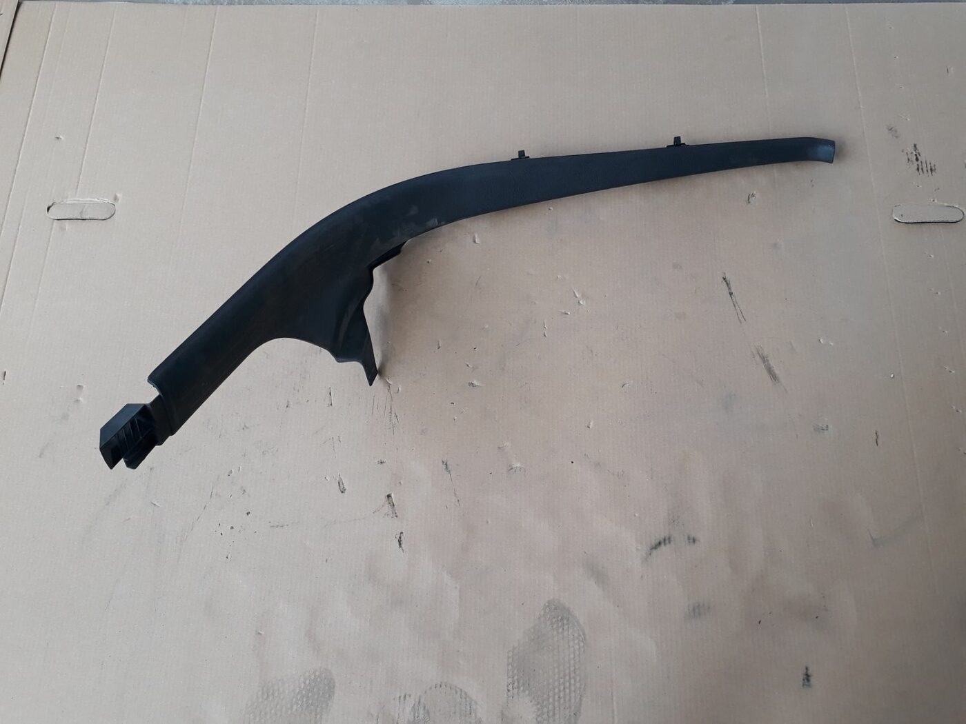 Sliekšņa aizmugurēja laba uzlika (salonā) priekš AUDI A6 AVANT 2006 1 Sliekšņa aizmugurēja laba uzlika (salonā) priekš AUDI A6 AVANT 2006