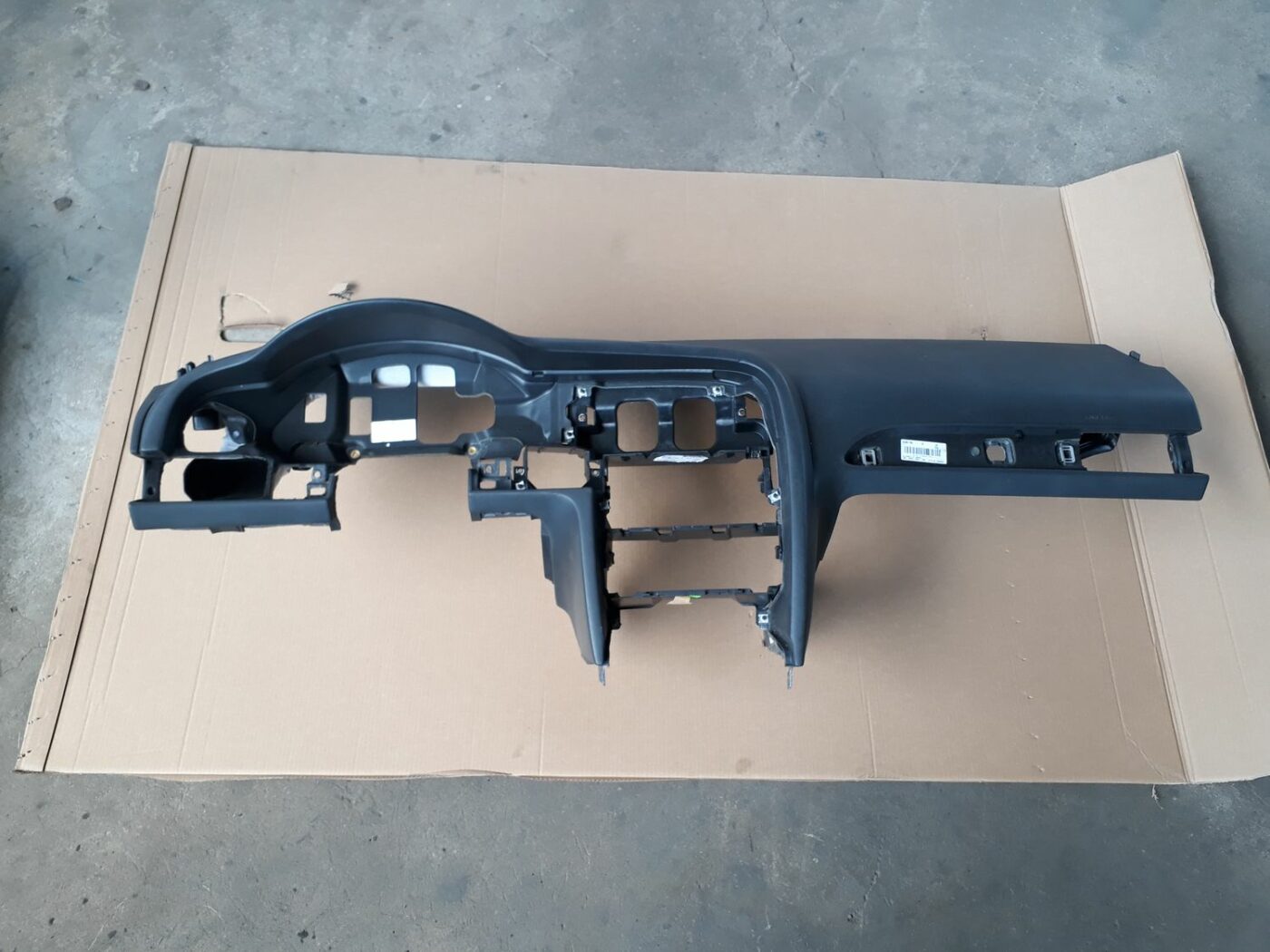 Mērinstrumentu panelis priekš AUDI A6 AVANT 2006 1 Mērinstrumentu panelis priekš AUDI A6 AVANT 2006