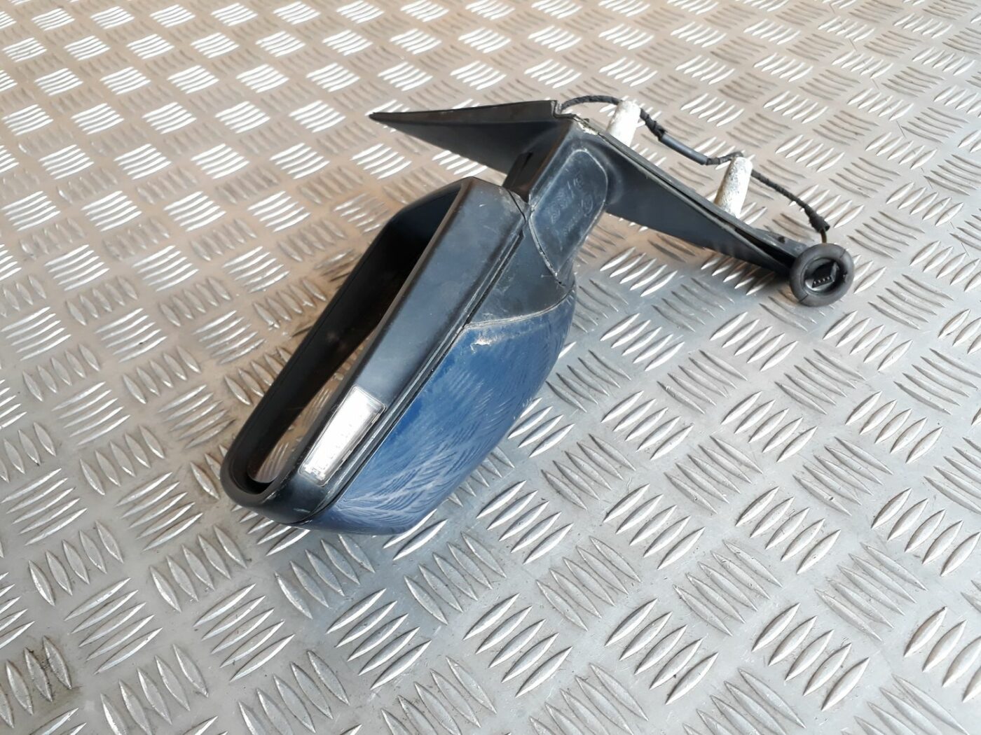 Ārējais spogulis, pa kreisi priekš BMW 530D E61 2006 TOURING BLUE