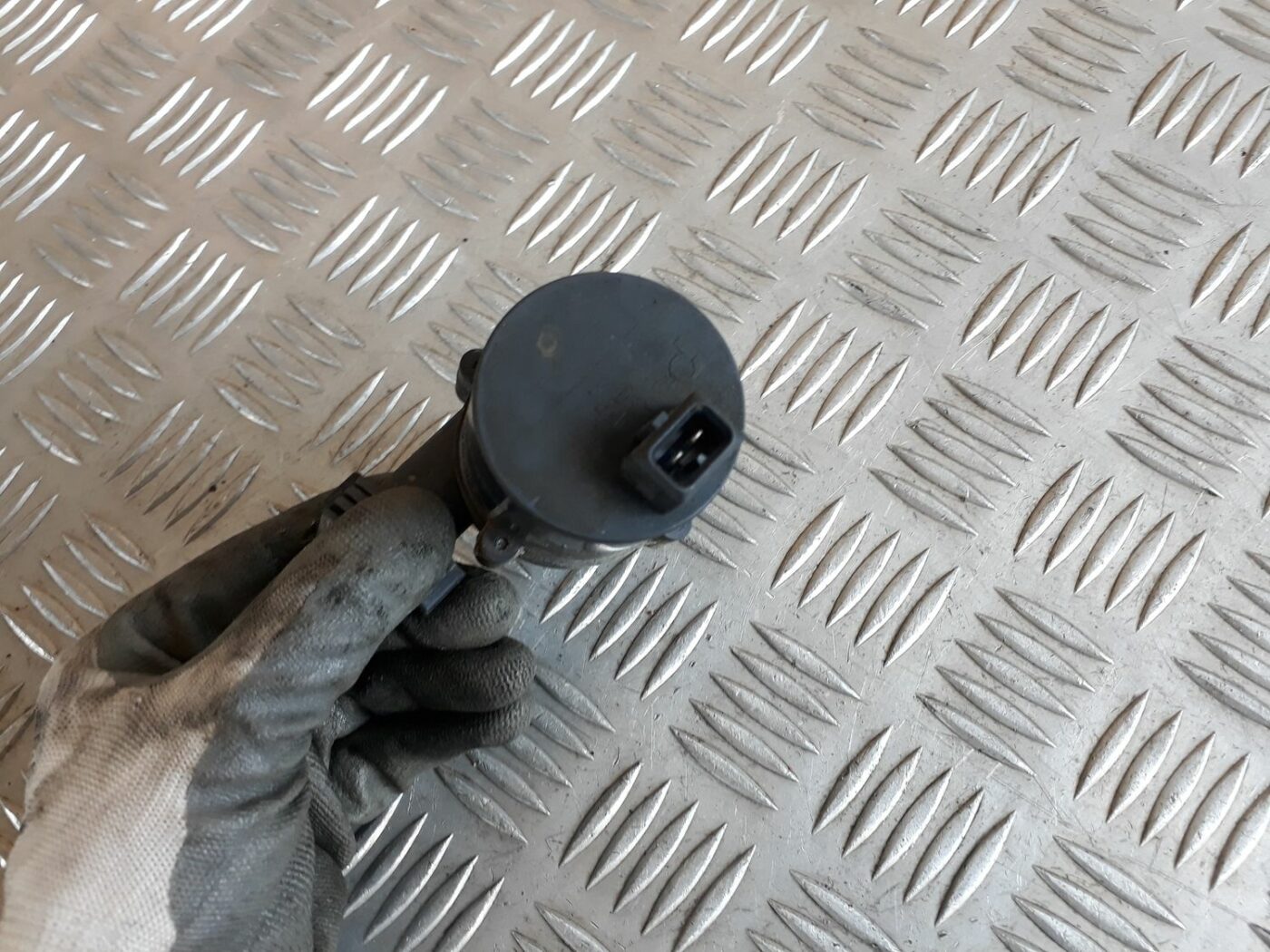 Apsildes radiatora vārsts priekš BMW 530D E61 2006 TOURING BLUE 2 Apsildes radiatora vārsts priekš BMW 530D E61 2006 TOURING BLUE