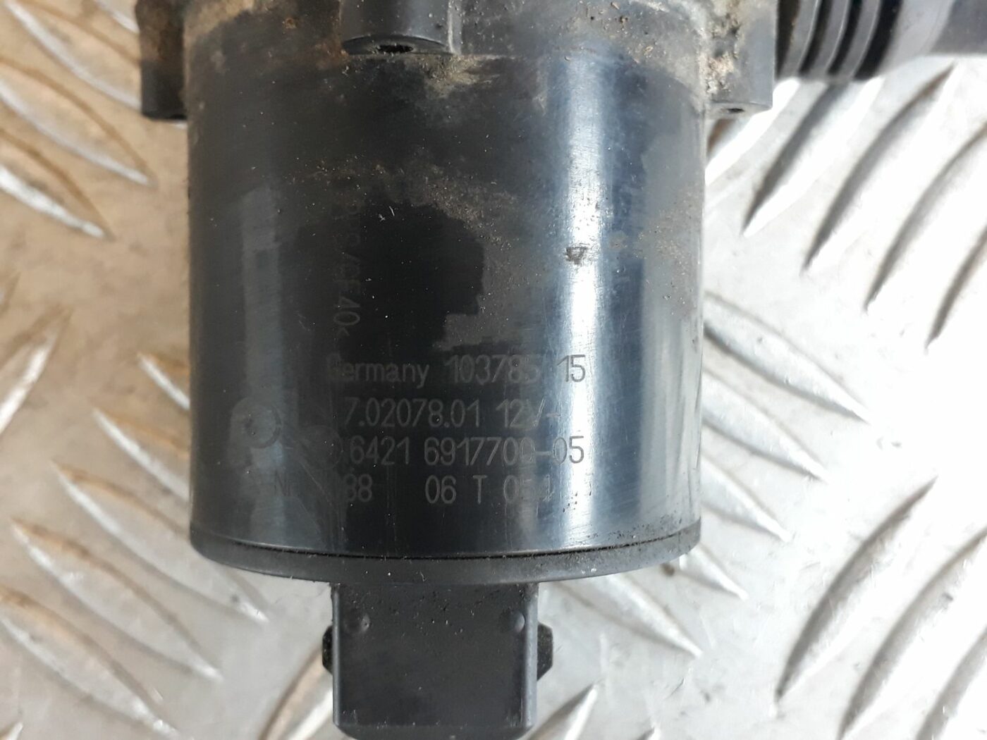 Apsildes radiatora vārsts priekš BMW 530D E61 2006 TOURING BLUE 3 Apsildes radiatora vārsts priekš BMW 530D E61 2006 TOURING BLUE