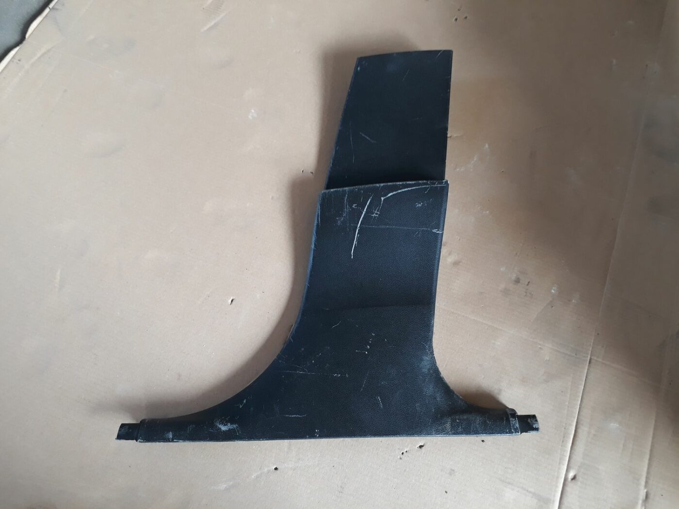 Vidējas salona statnes apdare priekš BMW 530D E61 2006 TOURING BLUE