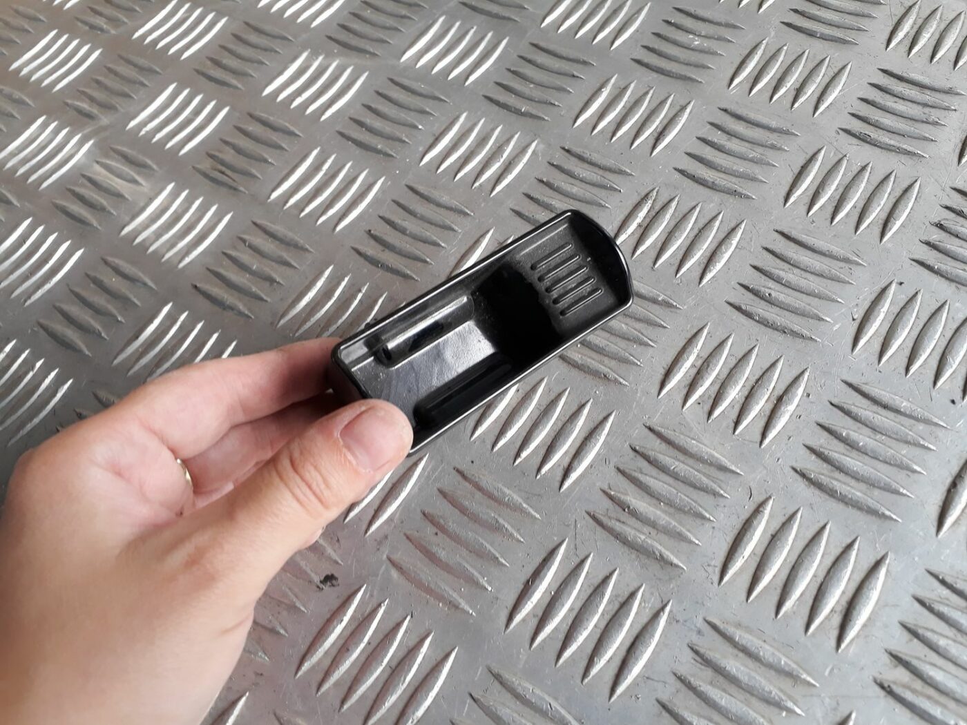 Pelnu trauks priekš BMW 530D E61 2006 TOURING BLUE 2 Pelnu trauks priekš BMW 530D E61 2006 TOURING BLUE