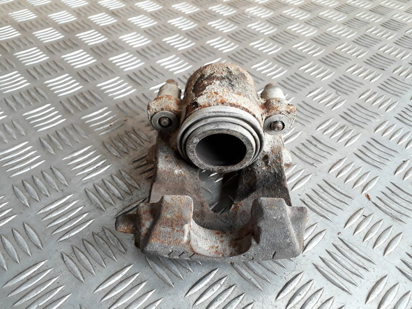 Priekšējais labais suports priekš SEAT IBIZA 2005 4 Priekšējais labais suports priekš SEAT IBIZA 2005