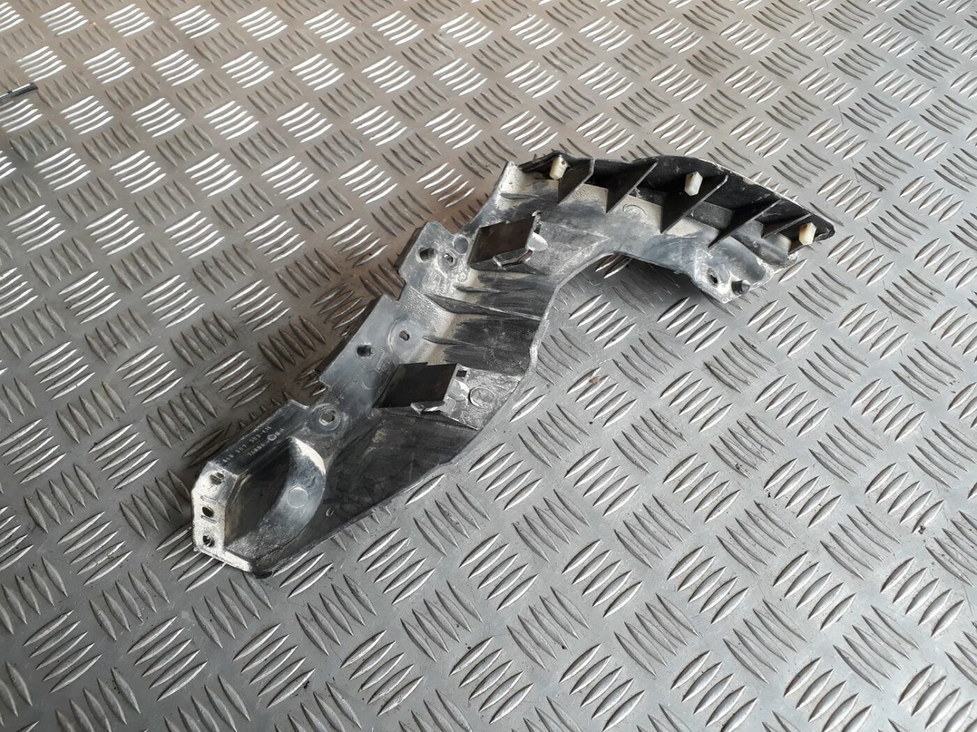 Aizmugurēja bufera kronšteins priekš SEAT IBIZA 2005