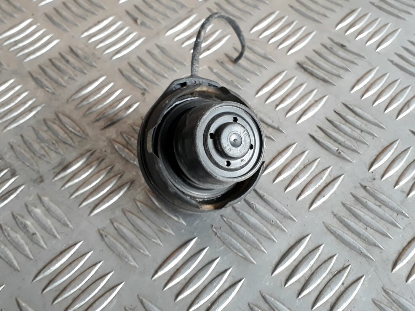 Degvielas uzpildes korķis priekš SEAT IBIZA 2005 2 Degvielas uzpildes korķis priekš SEAT IBIZA 2005