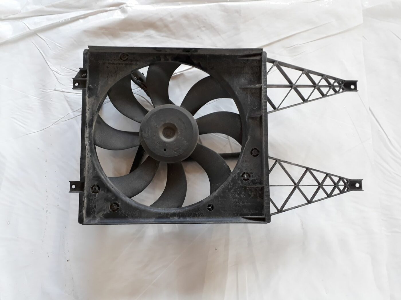 Dzesēšanas radiatora ventilators priekš SEAT IBIZA 2005 3 Dzesēšanas radiatora ventilators priekš SEAT IBIZA 2005