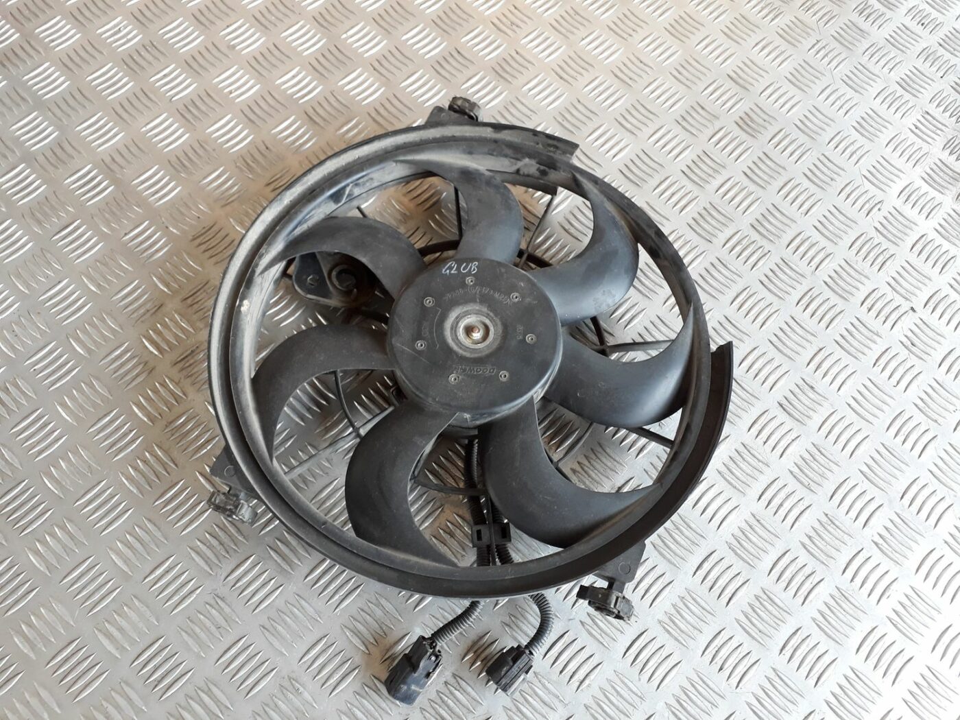 Dzesēšanas radiatora ventilators priekš HYUNDAI I20 2011 1 Dzesēšanas radiatora ventilators priekš HYUNDAI I20 2011