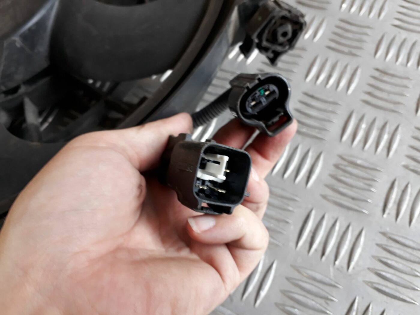 Dzesēšanas radiatora ventilators priekš HYUNDAI I20 2011 2 Dzesēšanas radiatora ventilators priekš HYUNDAI I20 2011