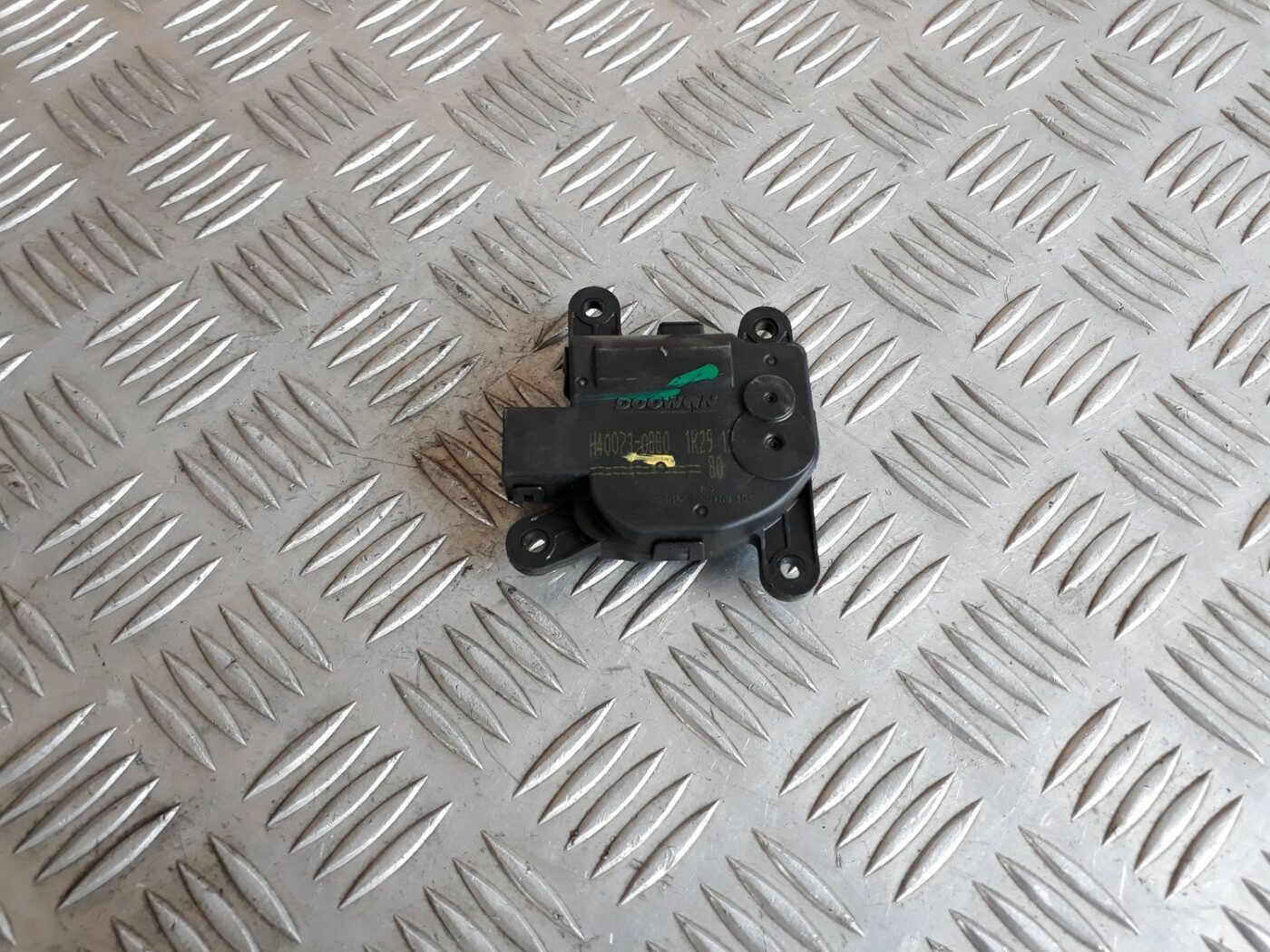 Apsildes sistēmas aktuators priekš HYUNDAI I20 2011