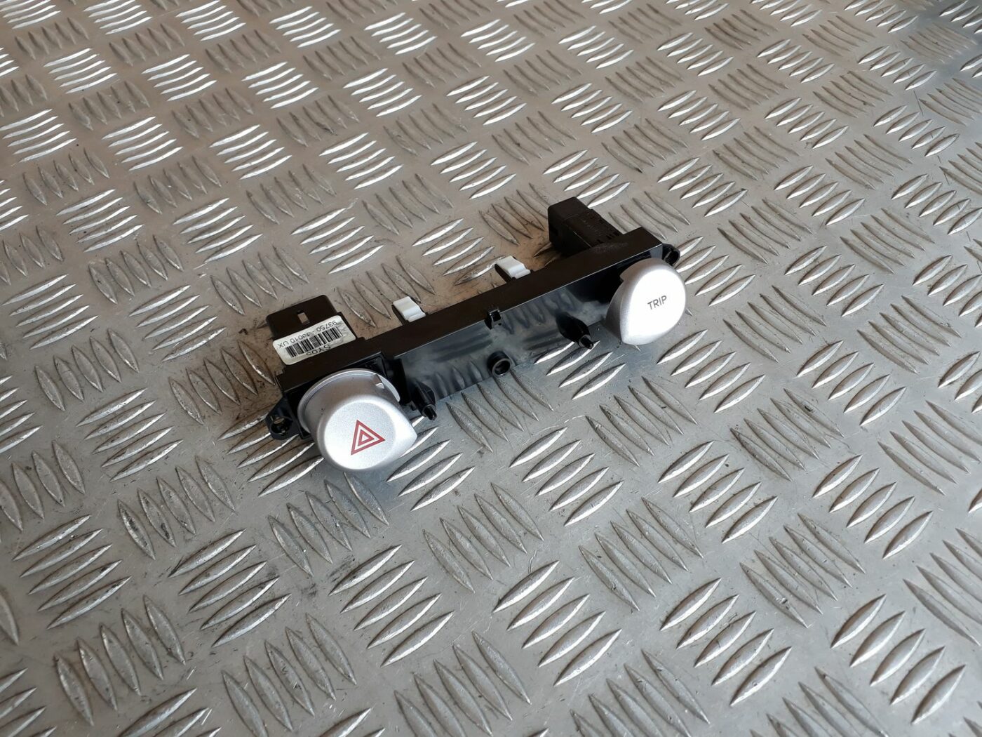 Mērinstrumentu paneļa pārslēgšanas pogas priekš HYUNDAI I20 2011 1 Mērinstrumentu paneļa pārslēgšanas pogas priekš HYUNDAI I20 2011