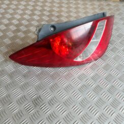 Aizmugurējais kreisais lukturis priekš HYUNDAI I20 2011