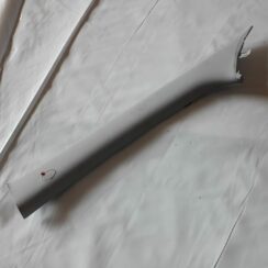 Priekšējas salona statnes apdare priekš HYUNDAI I20 2011