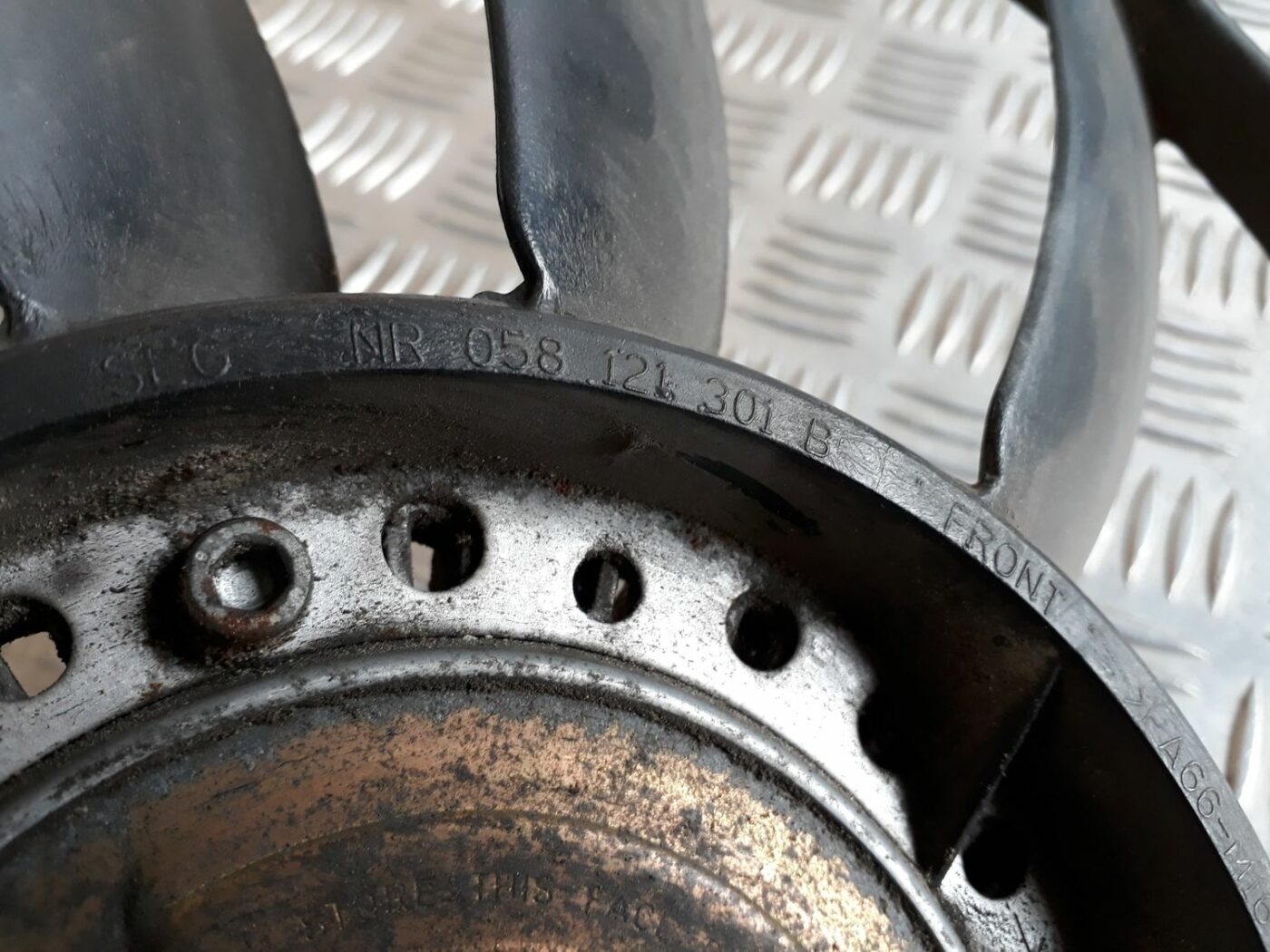 Dzesēšanas radiatora ventilators priekš AUDI A4 1999 5 Dzesēšanas radiatora ventilators priekš AUDI A4 1999