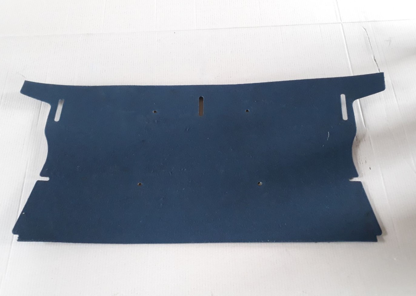 Bagāžnieka nodalījuma paklājs priekš AUDI A4 1999 1 Bagāžnieka nodalījuma paklājs priekš AUDI A4 1999