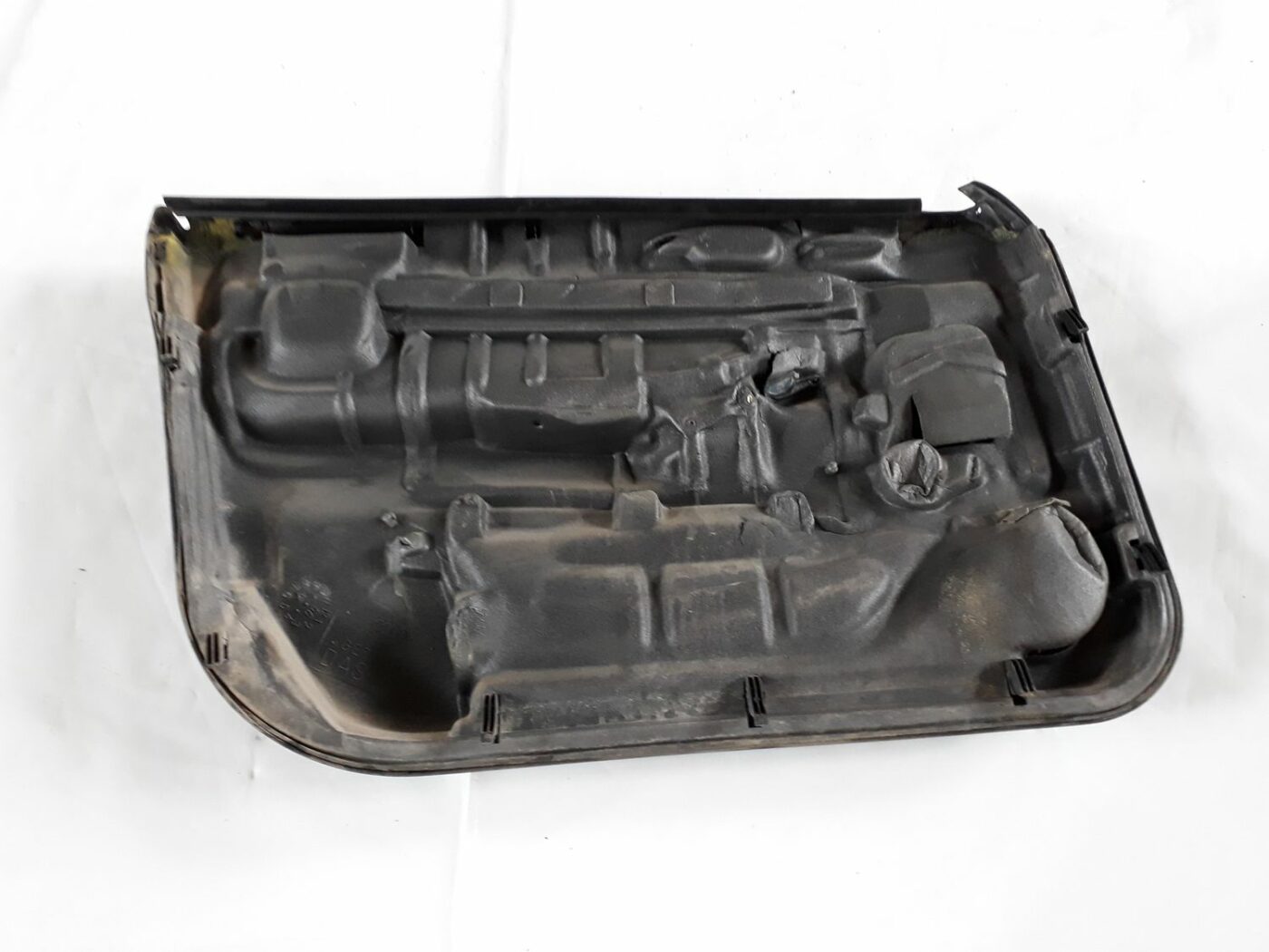 Priekšējo labo durvju apdare priekš AUDI A4 1999 3 Priekšējo labo durvju apdare priekš AUDI A4 1999