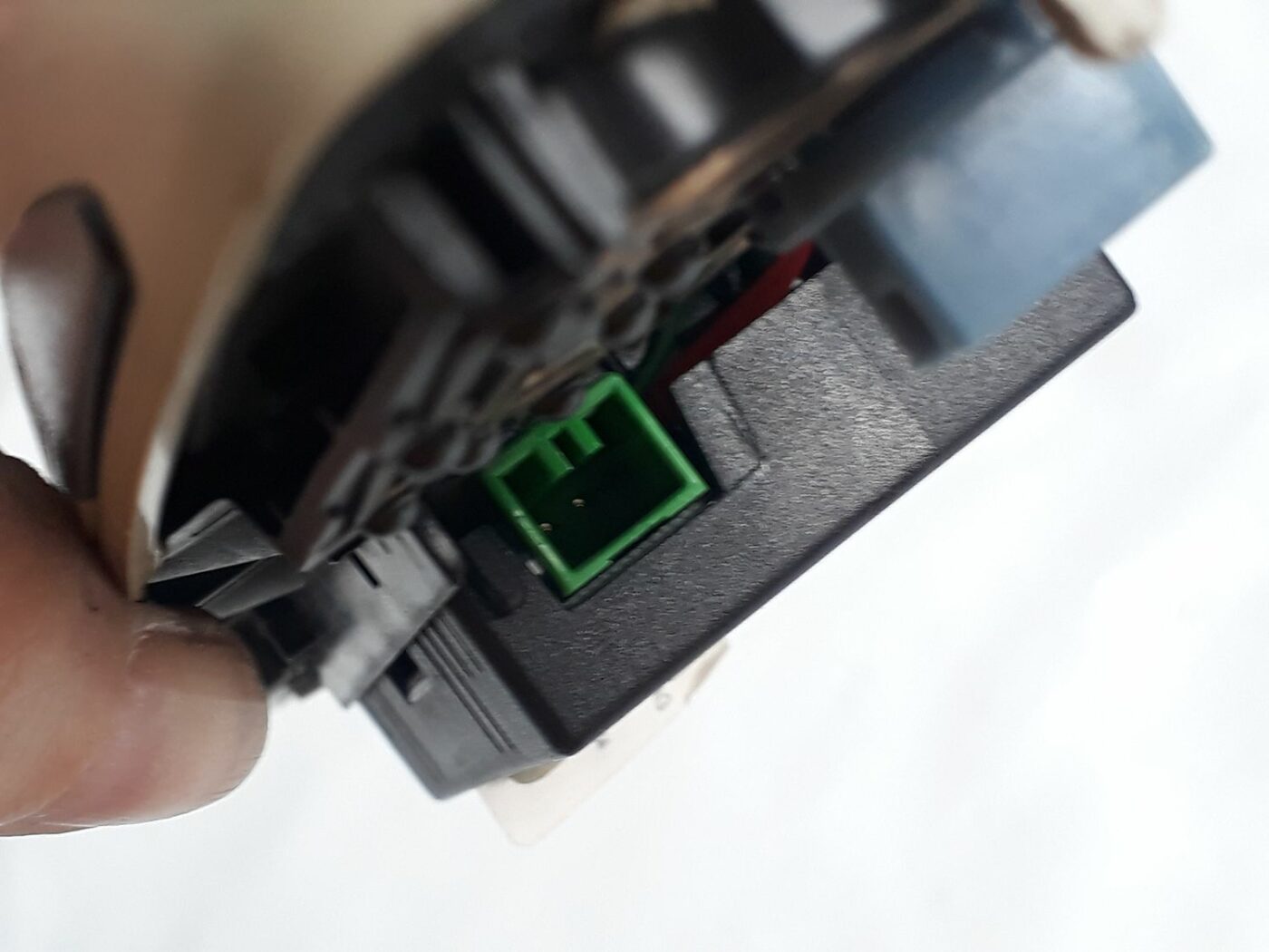 Aizmugurējo sēdvietu apgaismojums priekš VOLVO V70 2010 3 Aizmugurējo sēdvietu apgaismojums priekš VOLVO V70 2010