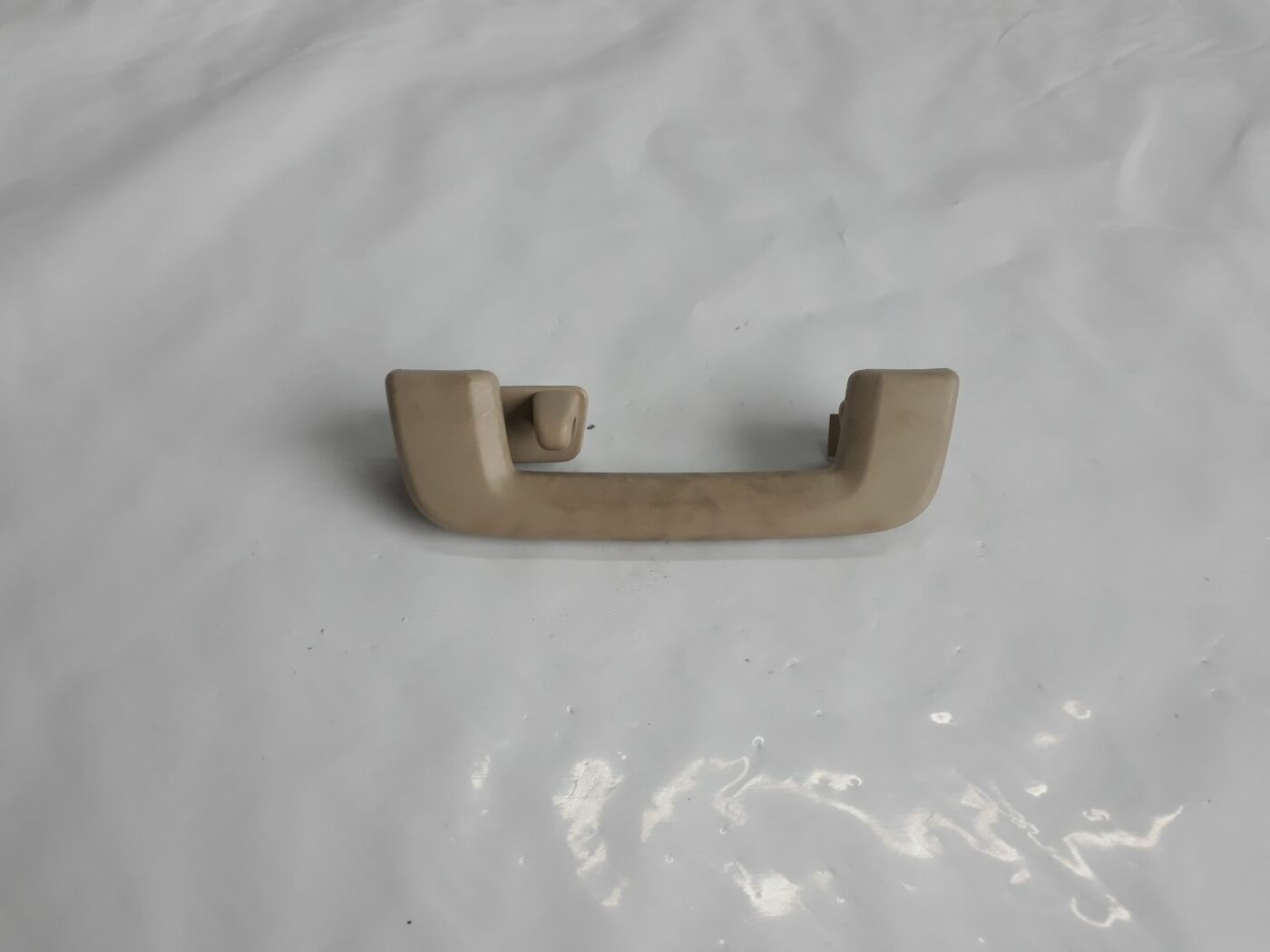 Salona rokturis griestos priekš VOLVO V70 2010 1 Salona rokturis griestos priekš VOLVO V70 2010