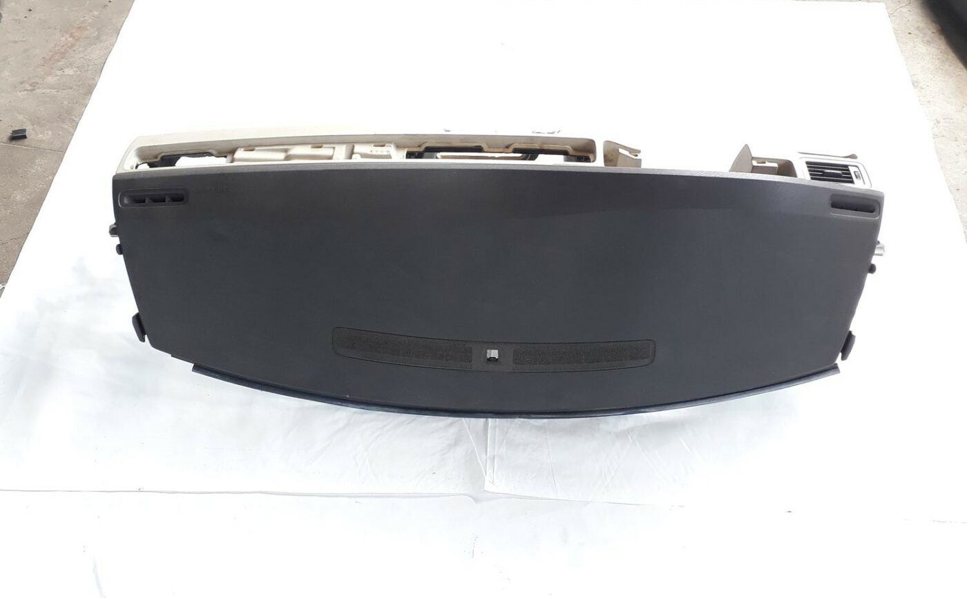 Mērinstrumentu panelis priekš VOLVO V70 2010 11 Mērinstrumentu panelis priekš VOLVO V70 2010